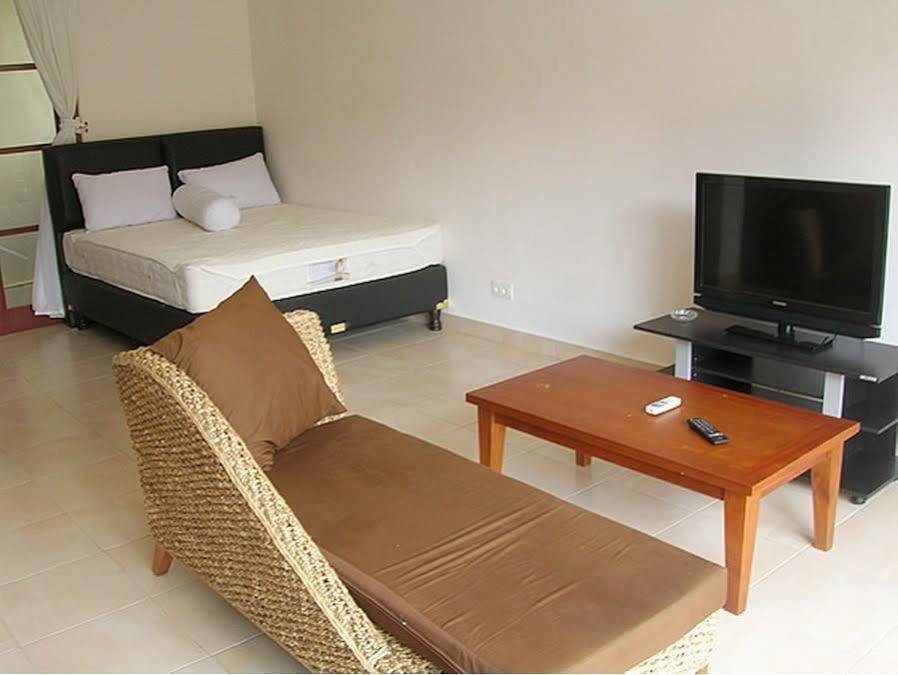 Fruits Apartemen *